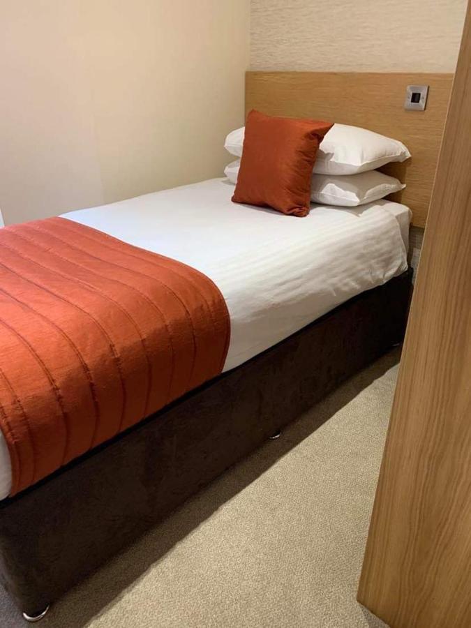 Victoria Hotel Kirkcaldy Ngoại thất bức ảnh