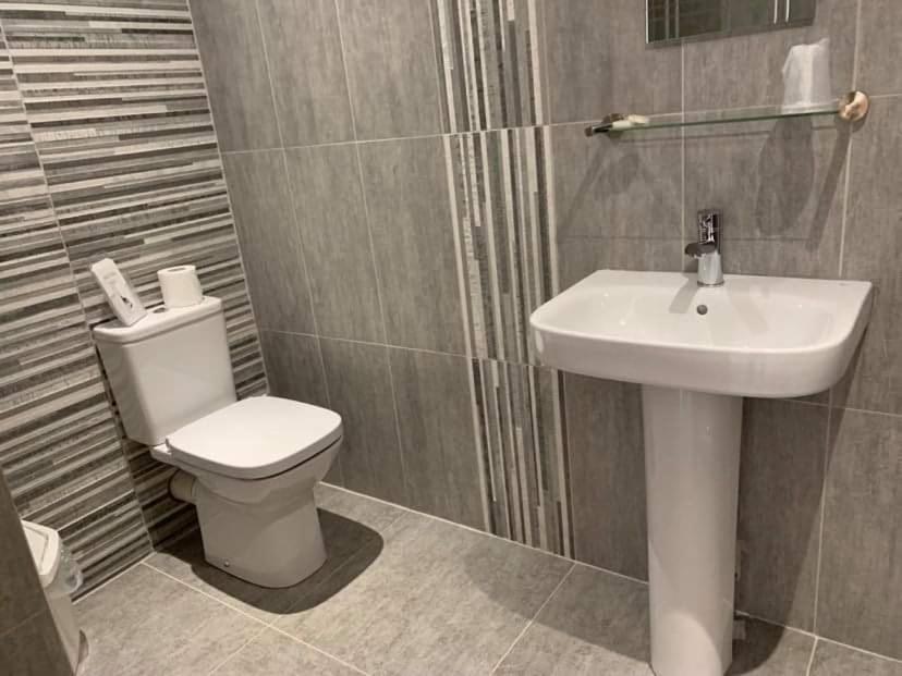 Victoria Hotel Kirkcaldy Ngoại thất bức ảnh