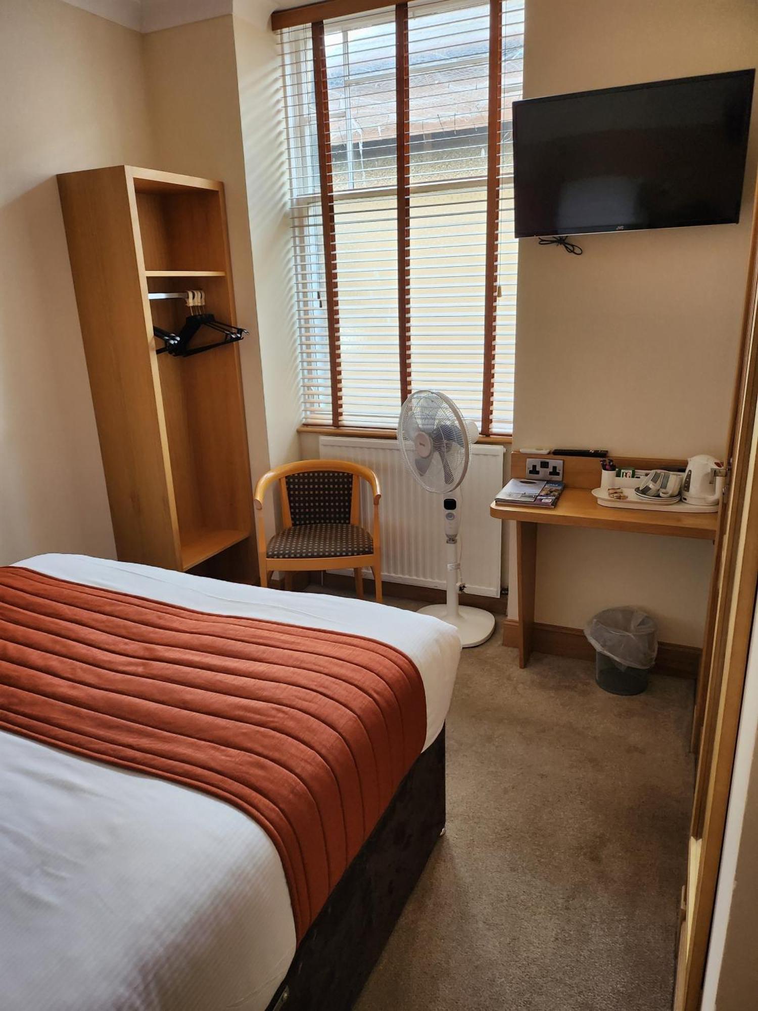 Victoria Hotel Kirkcaldy Ngoại thất bức ảnh