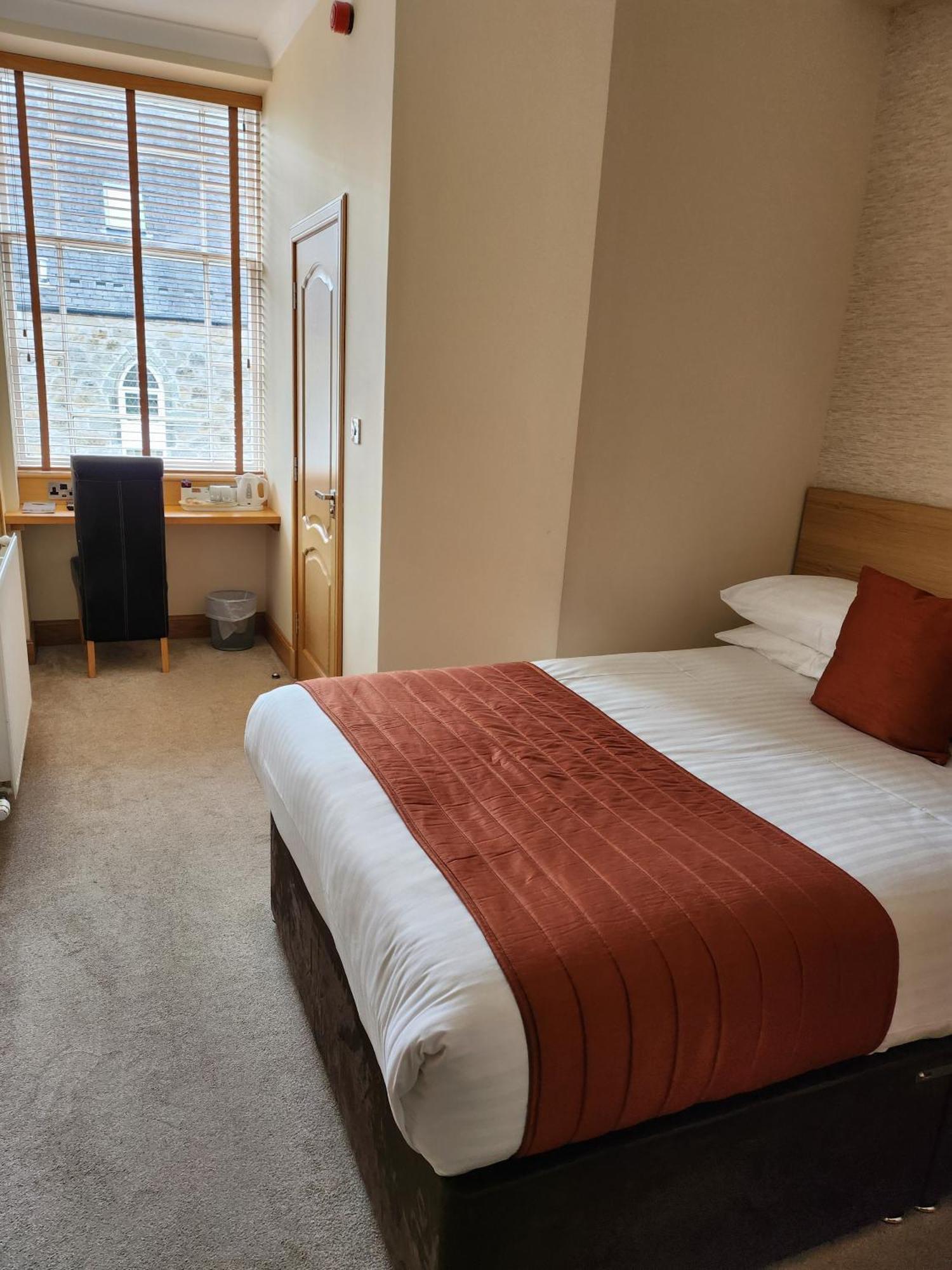 Victoria Hotel Kirkcaldy Ngoại thất bức ảnh