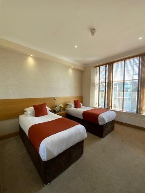 Victoria Hotel Kirkcaldy Ngoại thất bức ảnh
