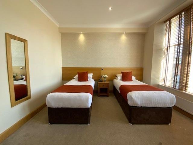 Victoria Hotel Kirkcaldy Ngoại thất bức ảnh