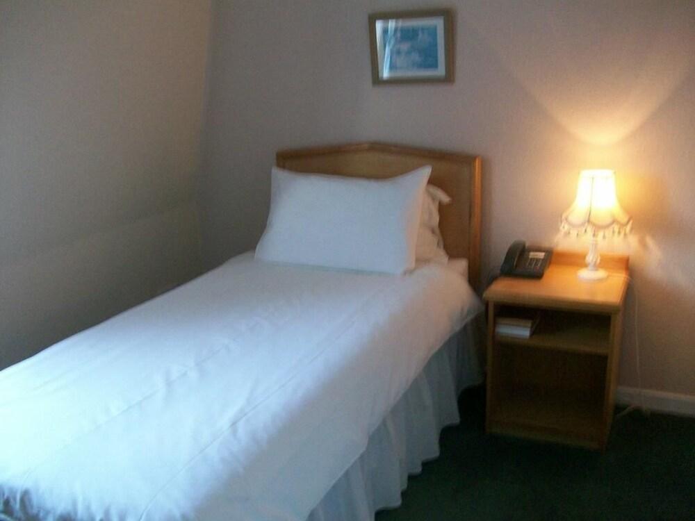Victoria Hotel Kirkcaldy Ngoại thất bức ảnh